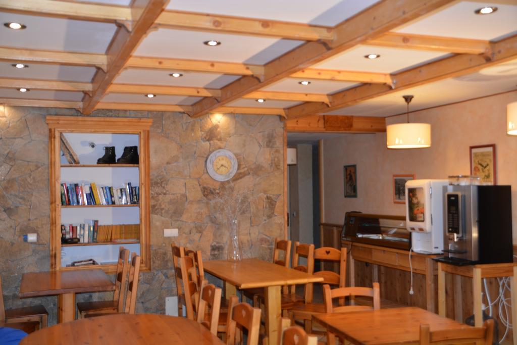 Hotel Alpis Cottia Монженевр Экстерьер фото